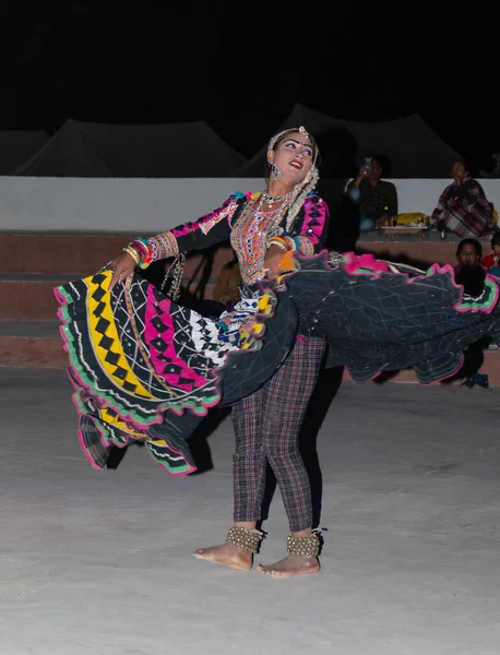 Une Femme Exécutant Danse Folklorique Traditionnelle Kalbelia Jaisalmer Rajasthan Inde — Photo
