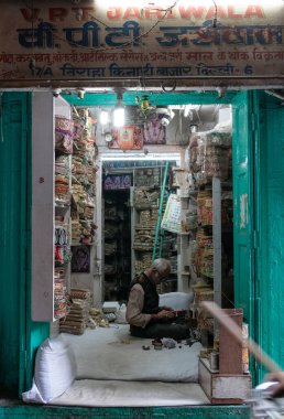 Eski Delhi, Hindistan 'daki Chandni chowk pazarındaki sokak satıcılarının portresi.