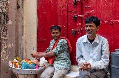 Eski Delhi, Hindistan 'daki Chandni chowk pazarındaki sokak satıcılarının portresi.