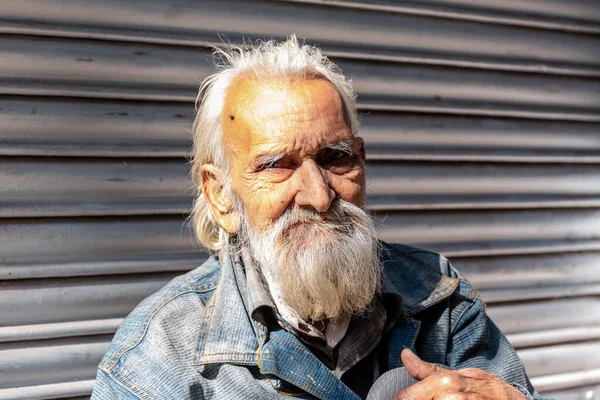 Yaşlı adamın portresi Eski Delhi, Hindistan, Kasım 2019