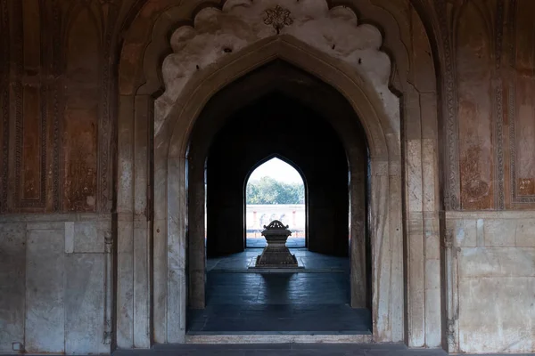 Safdarjung Mezarı, Yeni Delhi, Hindistan 'daki Safdarjung' un Mezarı. Moğol tarzı anıt mezar 1754 'te inşa edildi. .