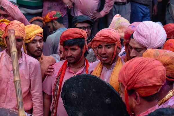 Barsana Uttar Pradesh India March 2020 Люди Святкують Традиційний Ритуальний — стокове фото
