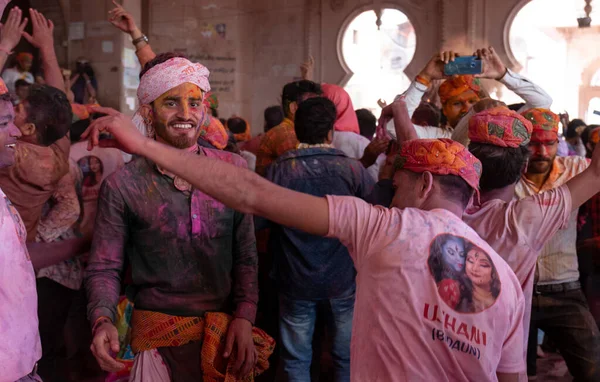 Barsana Uttar Pradesh India Marzo 2020 Gente Celebra Tradicional Colorido —  Fotos de Stock