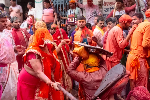 Barsana Uttar Pradesh India Marzec 2020 Ludzie Świętują Tradycyjne Rytualne — Zdjęcie stockowe