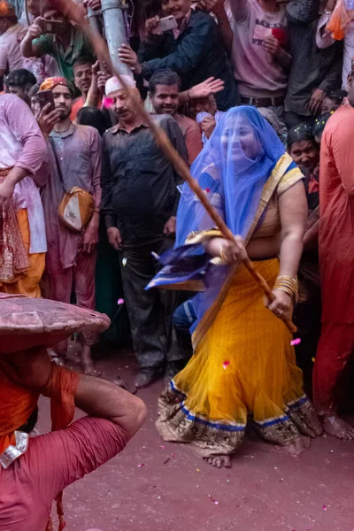Barsana Uttar Pradesh Ινδια Μάρτιος 2020 Άνθρωποι Γιορτάζουν Παραδοσιακό Και — Φωτογραφία Αρχείου