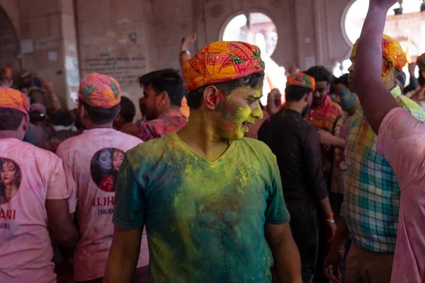 Barsana Uttar Pradesh India Marzo 2020 Gente Celebra Tradicional Colorido —  Fotos de Stock