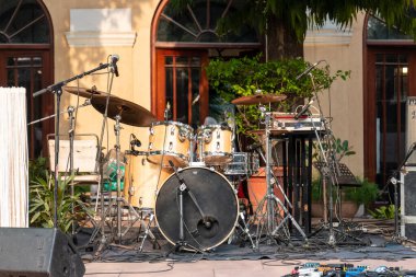 NEW DELHI, INDIA, FEBRUARY 2020: Sahne eğlencesinde bir müzik grubu