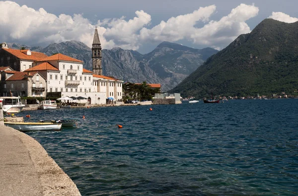Perast. Deniz manzarası. Kotor Körfezi. Karadağ.