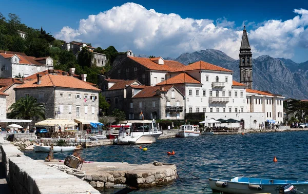 Perast. Deniz manzarası. Kotor Körfezi. Karadağ.