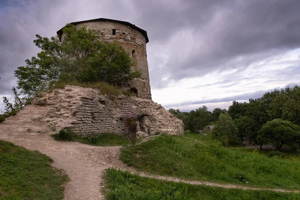 Pskov. Gremyachaya Kulesi.