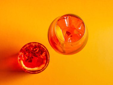 Alkol kokteyli yakın çekim görüntüsü