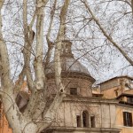 Exteriör av gamla byggnad i Rom, Italien