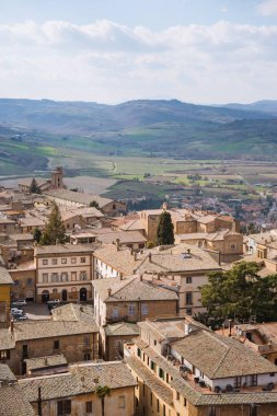Orvieto, Roma banliyösünde, İtalya rooftops havadan görünümü