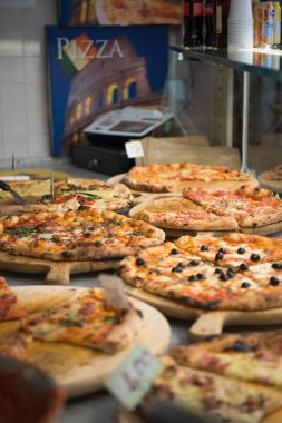 Lezzetli İtalyan Pizzaları, Roma, İtalya
