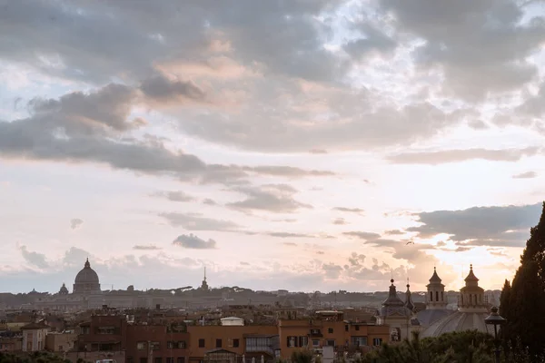 Vedere Bazilica Peters Clădiri Din Roma Italia — Fotografie de stoc gratuită