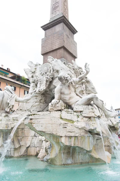 Statues Fountain Four Rivers Obelisk Rome Italy — Free Stock Photo