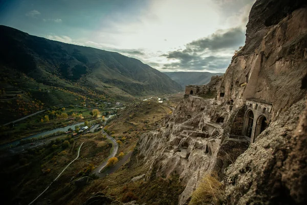 Vista Panorámica Las Montañas Paisaje Con Cielo Dramático — Foto de stock gratuita