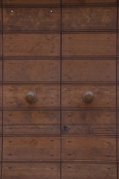 Old Wooden Door Building Rome Italy — Free Stock Photo