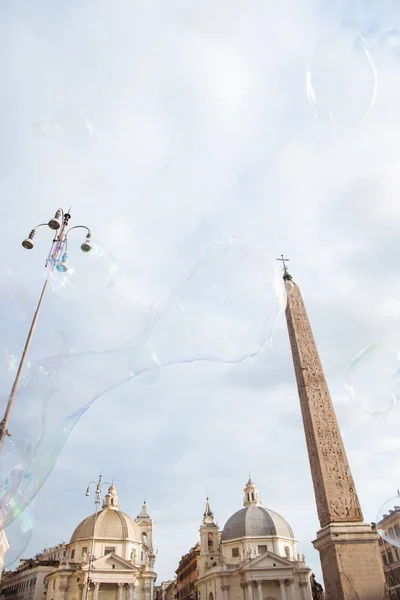 Obelisk Piazza Del Popolo Národy Náměstí Mýdlové Bubliny Římě Itálie — Stock fotografie zdarma