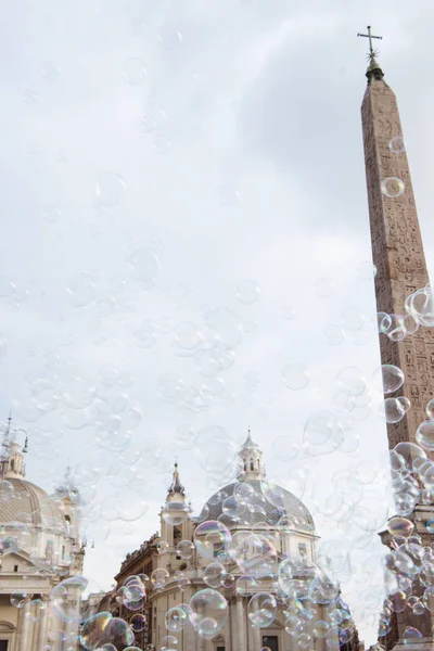 Обелиск Площади Дель Пополо Площадь Народов Мыльные Пузыри Риме Италия — Бесплатное стоковое фото
