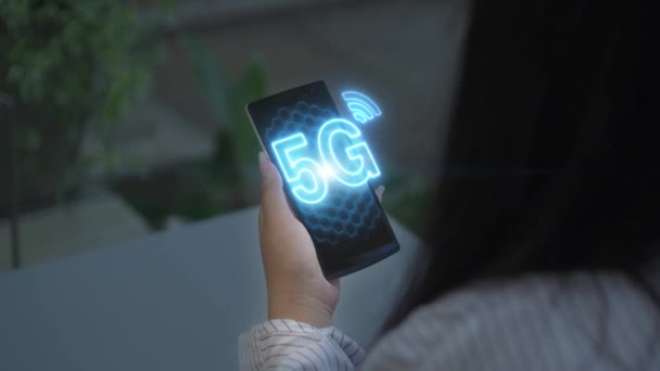 5G智能手机移动网络 无线网络 移动技术概念 — 图库视频影像