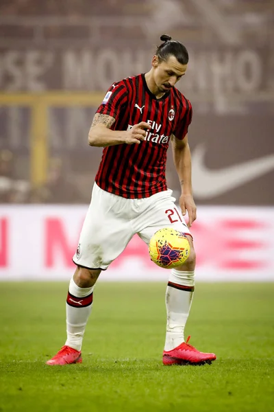 Milan Italy February 2020 Zlatan Ibrahimovic Milan Looks Prior Serie — 图库照片