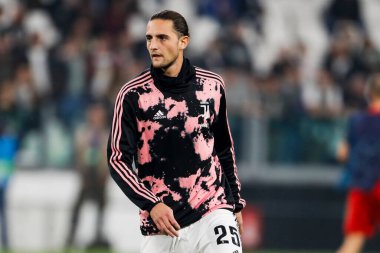 TURIN, İTALYA - 22 EKİM 2019. UEFA CHAMPIONS Liderliği, JUVENTUS LOKOMOTIV MOSCOW 2-1: Adrien Rabiot, Fransa, Juventus, ısınma turları sırasında.