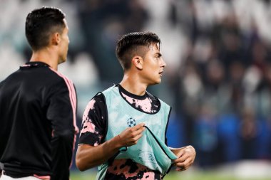 TURIN, İTALYA - 22 EKİM 2019. UEFA CHAMPIONS LEAGUE, JUVENTUS karşı LOKOMOTIV MOSCOW 2-1: Paulo Dybala, Arjantin, Juventus, ısınma turu sırasında.