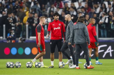 TURIN, İTALYA - 22 EKİM 2019. UEFA CHAMPIONS Liderliği, JUVENTUS LOKOMOTIV MOSCOW 2-1: Isınma turunda Lokomotiv Oyuncuları.