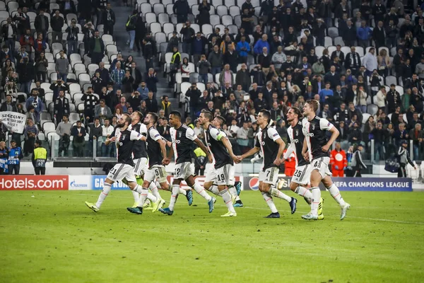 Turin イタリア 2019年10月22日 Uefa Champions League Juventus Lokomotiv Moscow 試合終了時に勝利を祝うユベントスの選手 — ストック写真