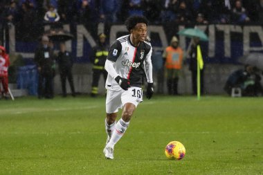 Bergamo, İtalya. 23 / 11 / 2019. Serie A, İtalyan futbol şampiyonası. Atalanta Juventus 'a karşı 1-3, Juan Cuadrado, Kolombiya, Juventus.