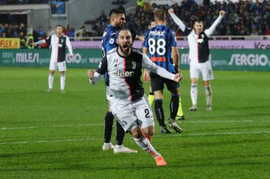 Bergamo, İtalya. 23 / 11 / 2019. Serie A, İtalyan futbol şampiyonası. Atalanta Juventus 'a karşı 1-3, Gonzalo Higuain, Arjantin, Juventus, kutlama golü.