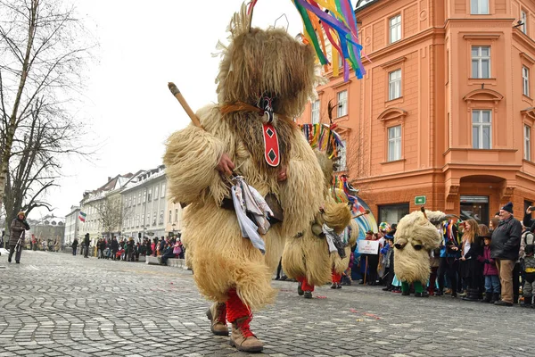 Traditional carnival on shrove Saturday with traditional figures, known as kurent or korent in Ljubljana, Slovenia — Stock Photo, Image