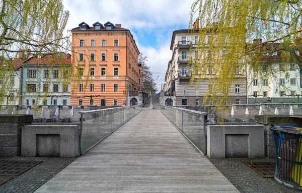 Ljubljana Nın Eski Şehir Merkezindeki Boş Fishmarket Footbridge Coronavirus Karantinası — Stok fotoğraf