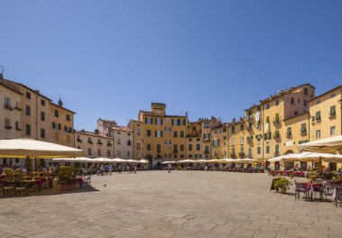 Lucca, piazza anfiteatr