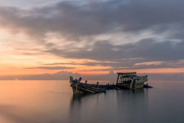 Bir eski batık veya terk edilmiş batık bir güzel sırasında alınan