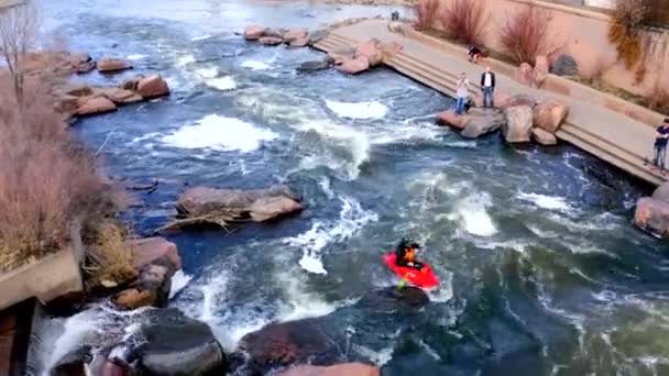 Lotu Ptaka Widok Turystów Rafting Denver Riverfront River Walk — Wideo stockowe