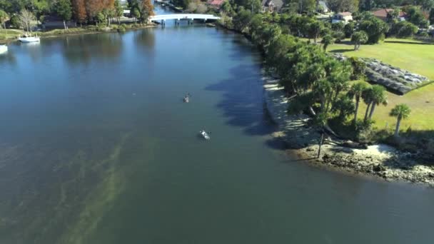 Luchtfoto Drone Schoot Mensen Kajakken Kristallen Bronnen Florida — Stockvideo