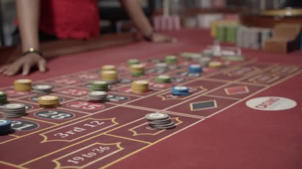 Colocar Apuesta Ruleta Casino Apuesta Mesa Juego Cerca — Vídeos de Stock