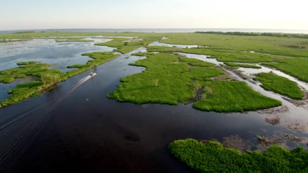 Barco Aire Exceso Velocidad Través Drone Bayou — Vídeo de stock