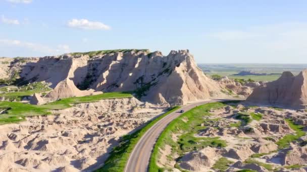 Car Driving Badlands National Park Canyons Aerial Drone — Stock Video