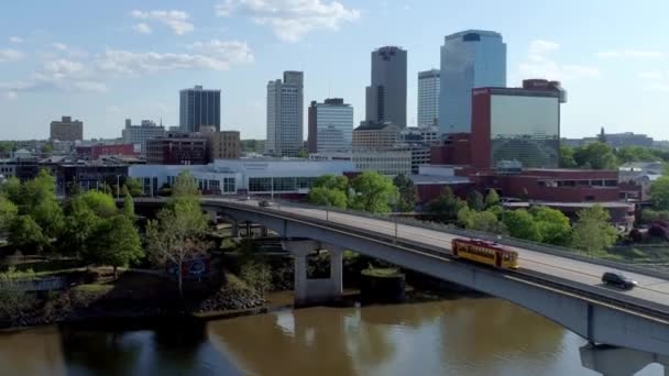 Tir Drone Chariot Entrant Dans Les Petites Arkansas Rock — Video