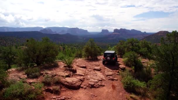 Jeep Wrangler Εκτός Δρόμου Στη Σεντόνα — Αρχείο Βίντεο