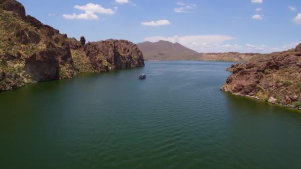 Tour Boat Desert Λίμνη — Αρχείο Βίντεο