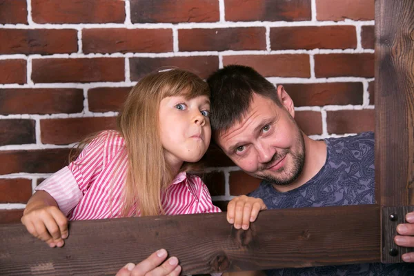 Retrato Padre Feliz Una Hija Sonriente Marco — Foto de Stock