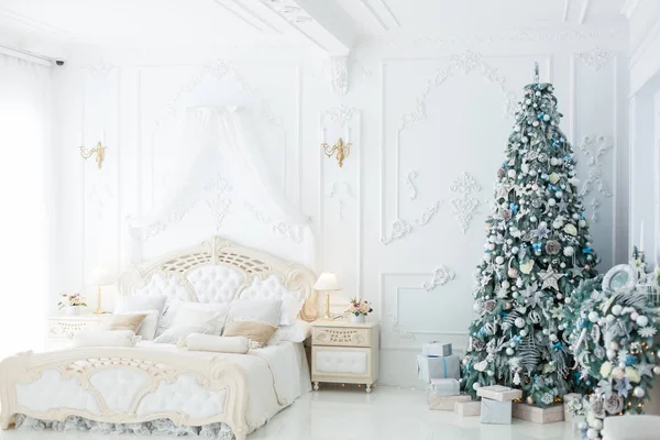 Décorations de Noël dans la chambre — Photo