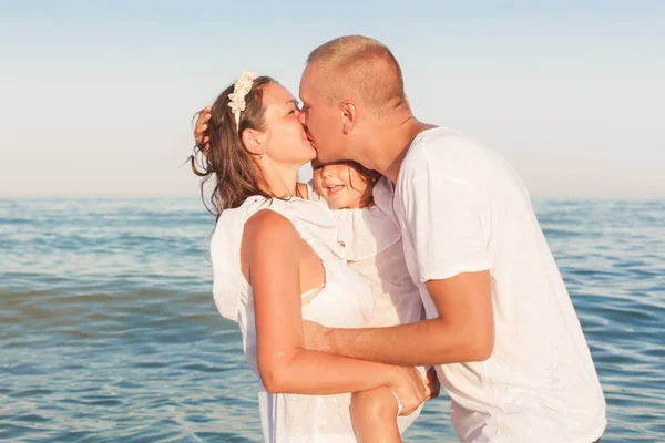 Família no mar . — Fotografia de Stock