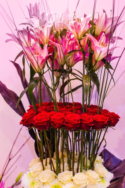 Bellissimo bouquet multi-livello . — Foto Stock