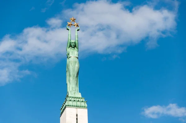 Riga Latvia September 2018 Freedom Monument lizenzfreie Stockbilder