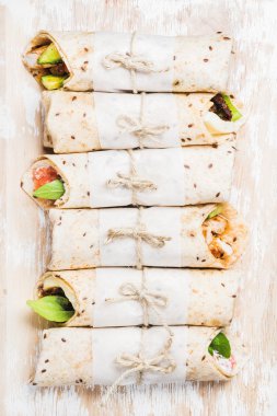 Tortilla saran çeşitli dolguları ile
